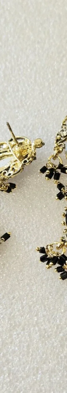 Vintage Black and Gold chandelier earrings - Women Jewelry